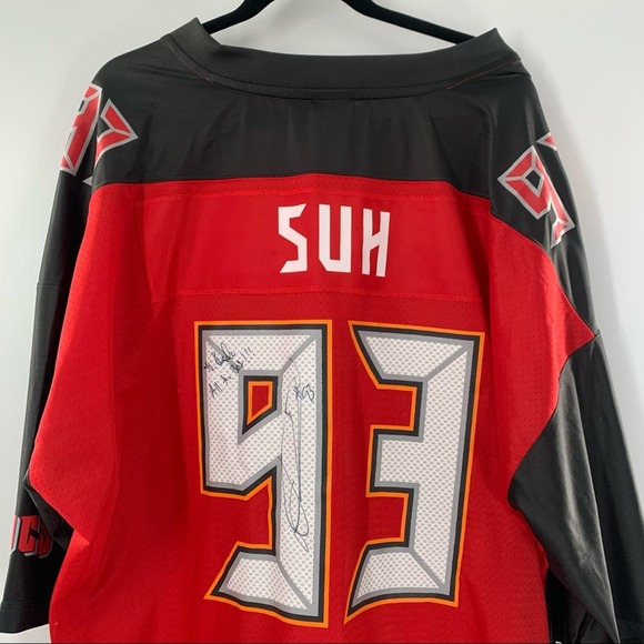 NFL Buccaneers Ndamukong Suh Jersey SIGNED NWT Men’s Size 4XL - Picture 6 of 11